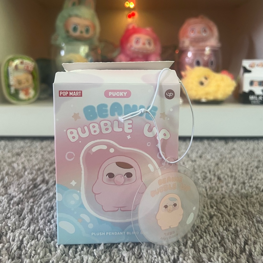 Pucky Bean Bubble Up Plush Pendant - Picture 2 of 5